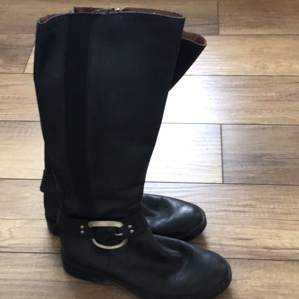 Black Fossil Boots